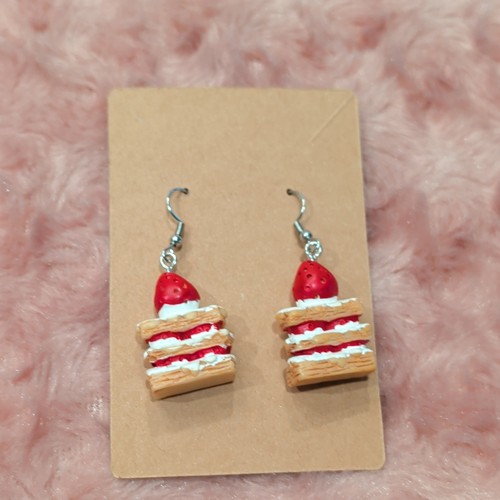 Multicolor resin strawberry - multicolor,