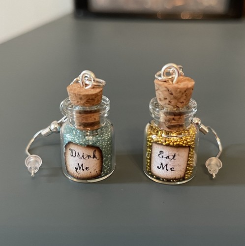 Alice wonderland drink me - drink,